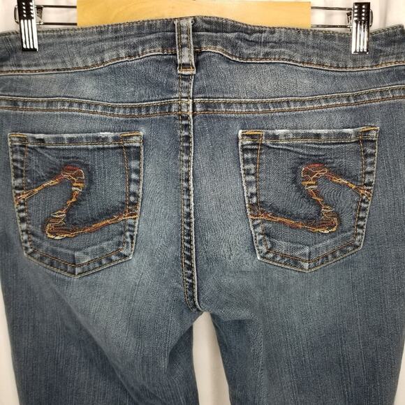 Silver Jeans 31/33 Aiko Bootcut Tall - Picture 3 of 6